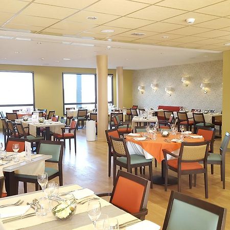 Residence Seniors Domitys Les Hautes Feuilles Reims Kültér fotó